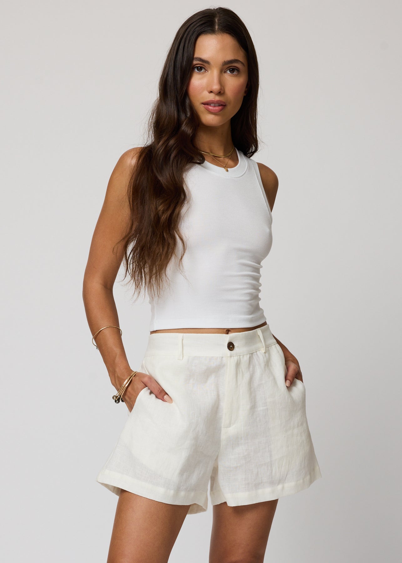 The Classic Linen Short - White