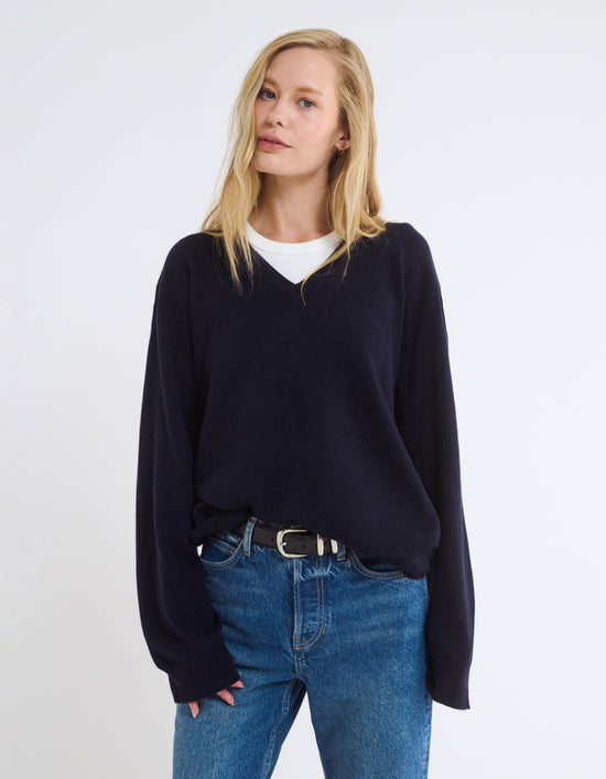 Vail V-Neck Sweater - Navy