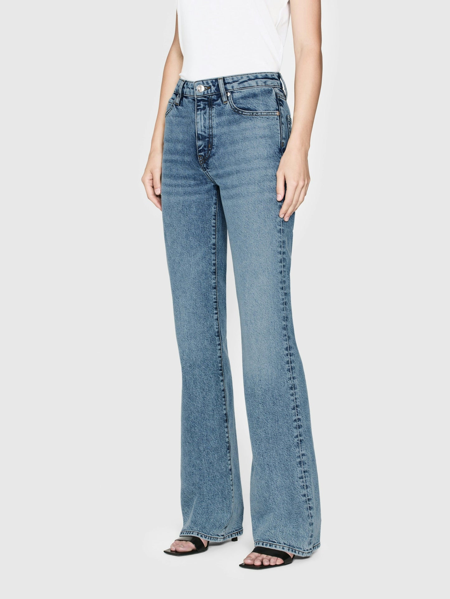 The Arrow Jean - Leela